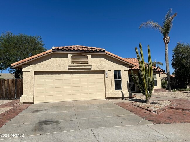 Building Photo - 1300 W Boston St