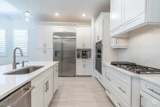 Building Photo - 16364 Viansa Wy