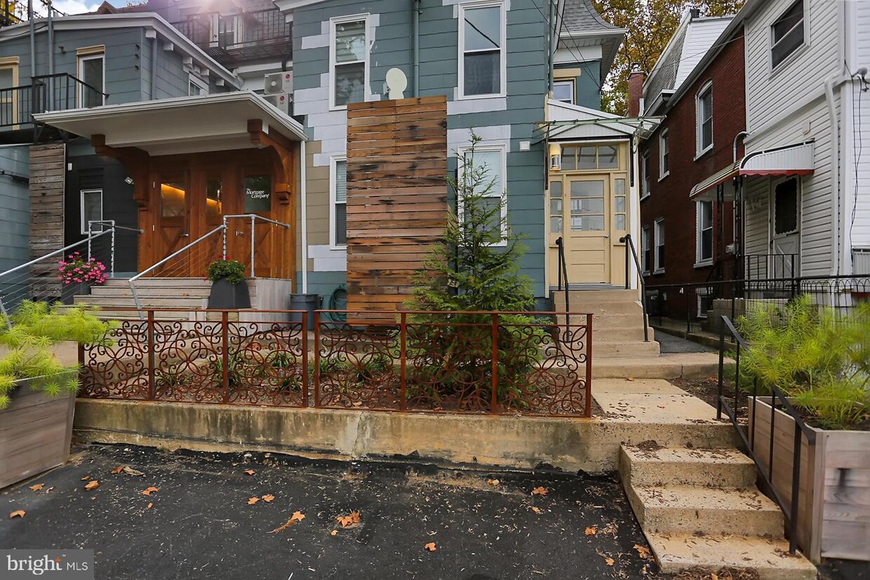 Foto principal - 1207 Penn Ave