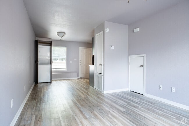 2BR, 1BA - 998SF - Cedar Circle Residences