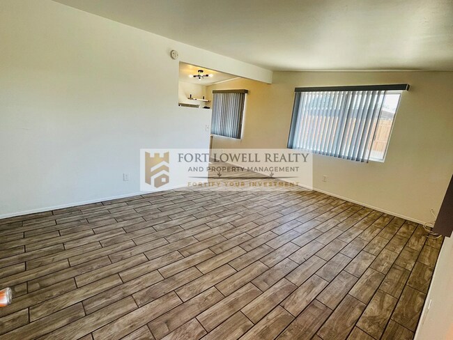 Foto del edificio - 1310 N Richey Blvd
