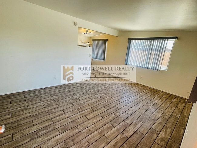 Foto del edificio - The Richey - 2 Bed / 1 Bath End Unit in Central Tucson!