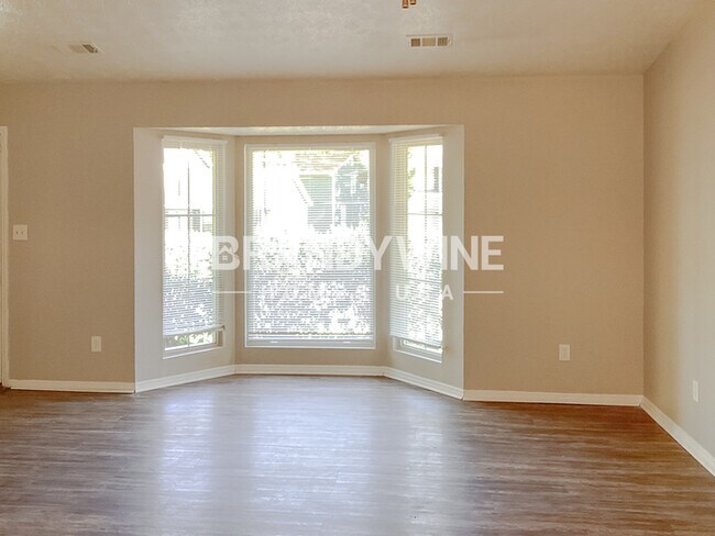 Building Photo - 6162 Dana Ct
