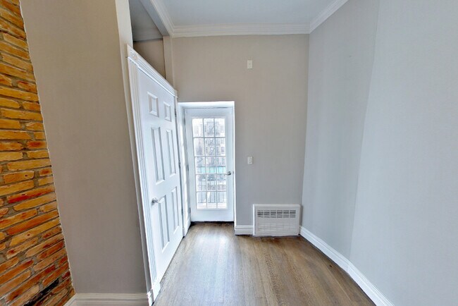 Foto del edificio - 1373 1st Ave.