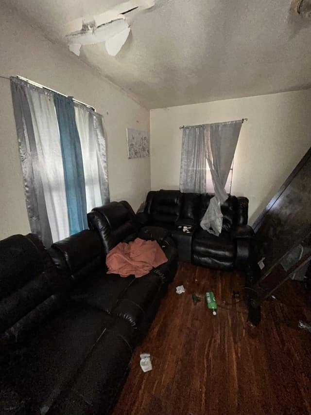 Foto del edificio - 5617 Warren Ave