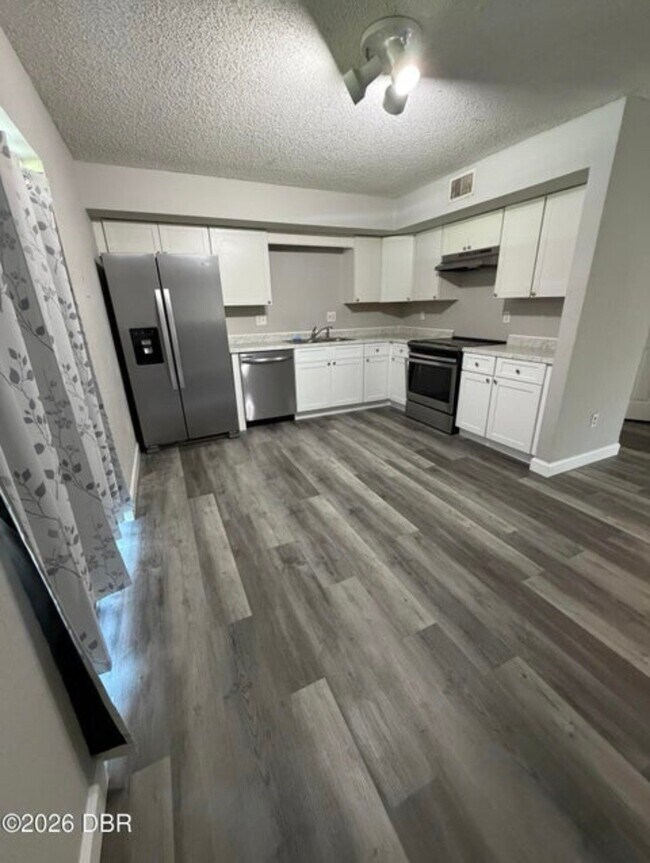 Foto del edificio - 2028 Oak Meadow Cir