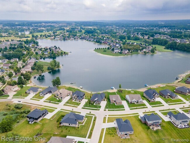 Building Photo - 850 Marlayna Dr