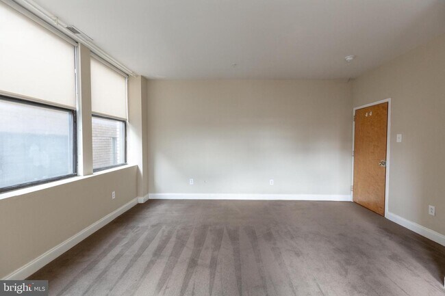 Foto del edificio - 220 S 16th St
