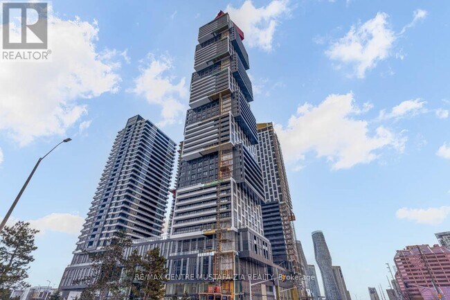 Photo du bâtiment - 4015 The Exchange