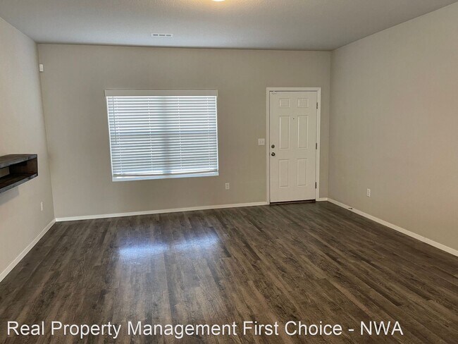 Foto del edificio - 3 br, 2 bath House - 2429 Sebright Avenue