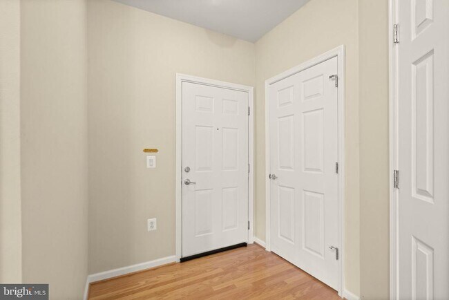 Building Photo - 3840 Lightfoot St