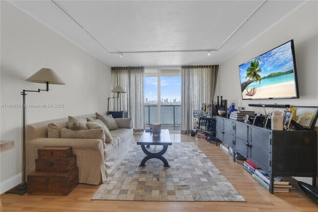 Foto del edificio - 1900 Sunset Harbour Dr