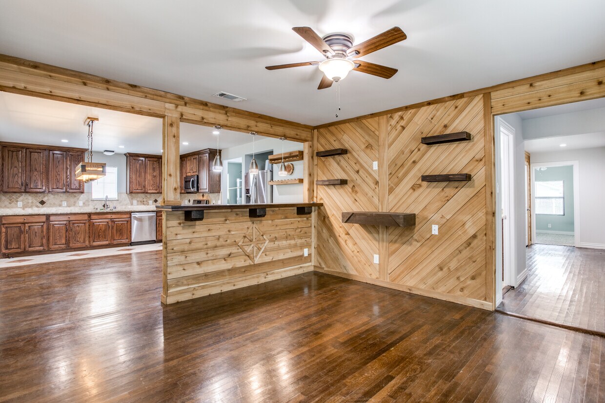 1126 Wilbur St, Dallas, TX 75224 House for Rent in Dallas, TX