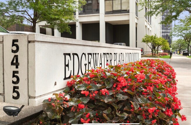 Foto del edificio - 5455 N Sheridan Rd