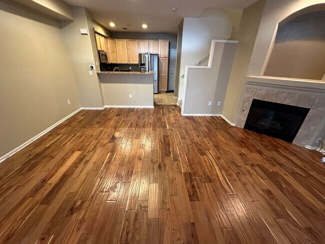 Foto del edificio - 3 Bed 3 bath Townhome in Castle Rock!