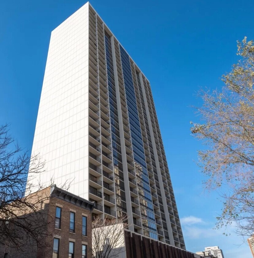 Foto principal - 1636 N Wells St