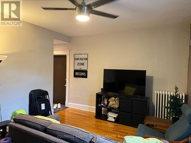 Photo du bâtiment - 76 Fifth Ave