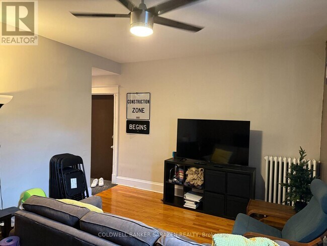 Photo du bâtiment - 76 Fifth Ave