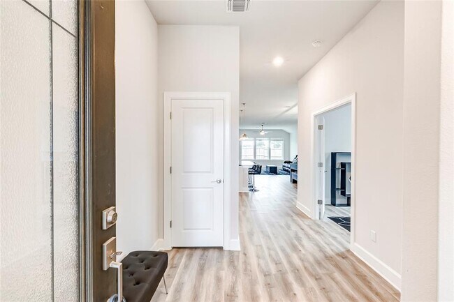 Building Photo - 100 Patrick Herndon Dr