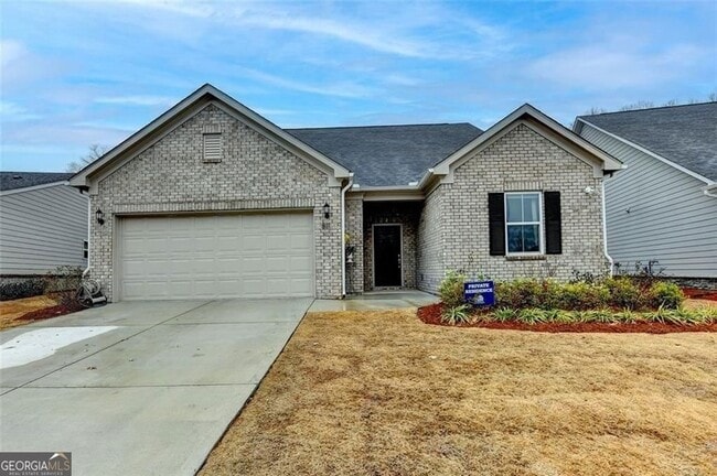 Foto del edificio - 811 Pineberry Ct