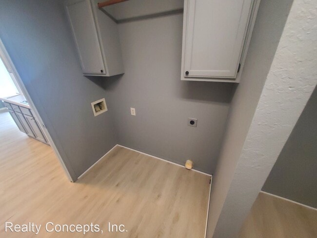 Building Photo - 3 br, 1.5 bath House - 3965 N. Gulley Road