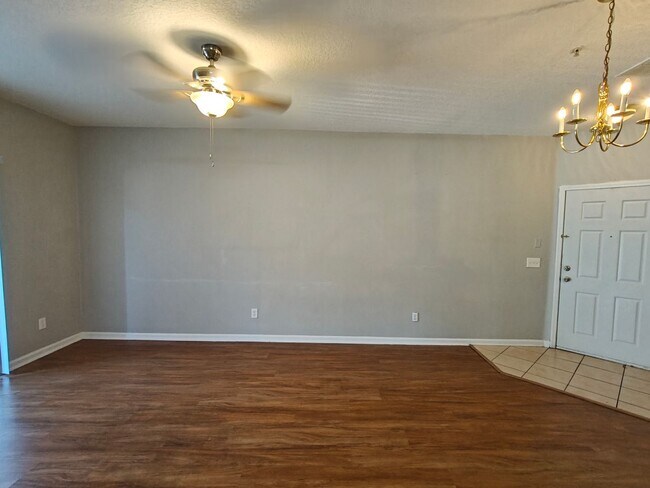 Foto del edificio - Cozy 2 Bedroom Condo on Ground Floor
