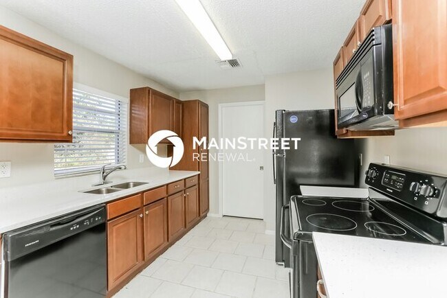 Foto del edificio - 3 Bedroom Pet-Friendly Home in DELAND, FL ...