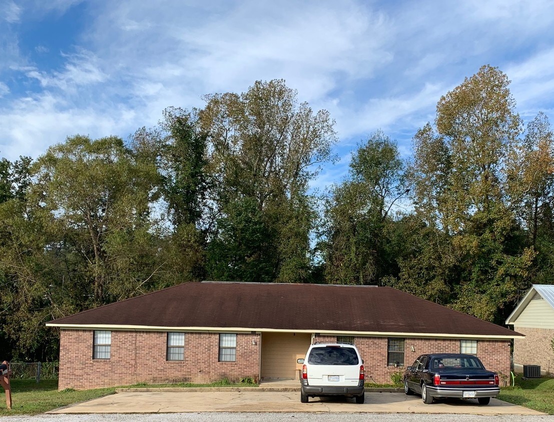 6253 Chickasawhay St, Marion, MS 39342 Apartments in Marion, MS