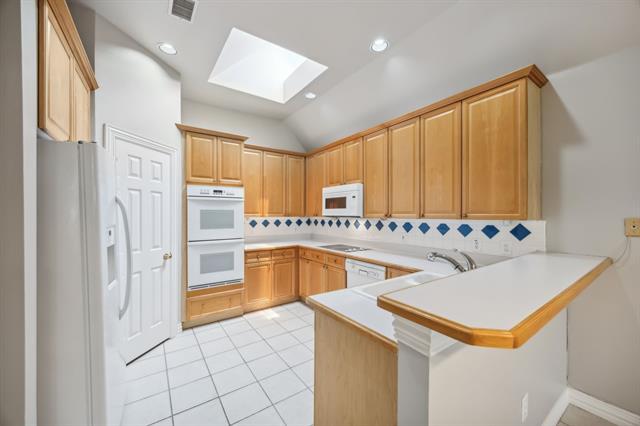 Building Photo - 1275 Waterside Cir