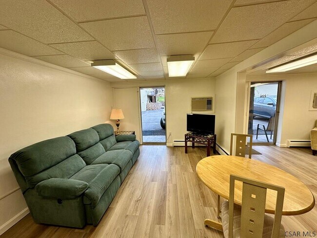 Building Photo - 907 Old Scalp Ave