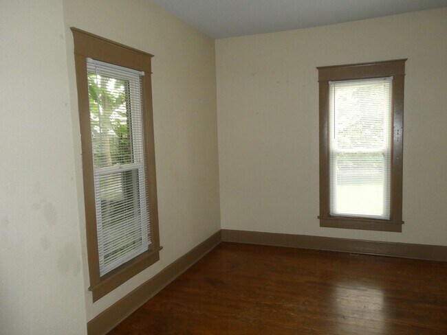 Foto del edificio - 2 Bedroom House Downtown