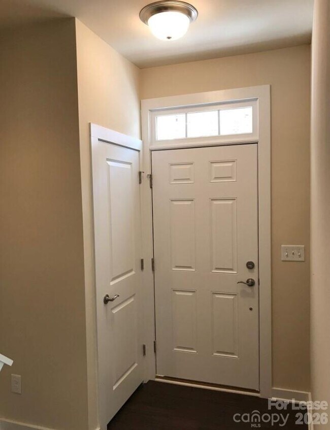 Foto del edificio - 1923 Winpole Ln