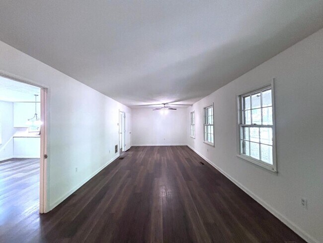 Building Photo - 3545 Gilleland Ext