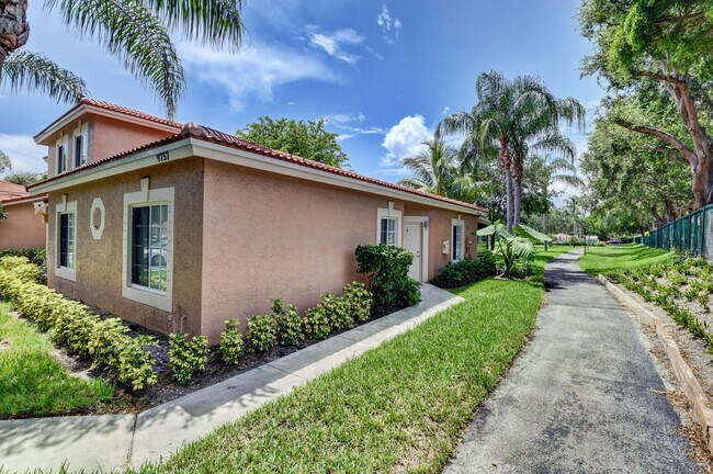 Building Photo - 9757 Kamena Cir