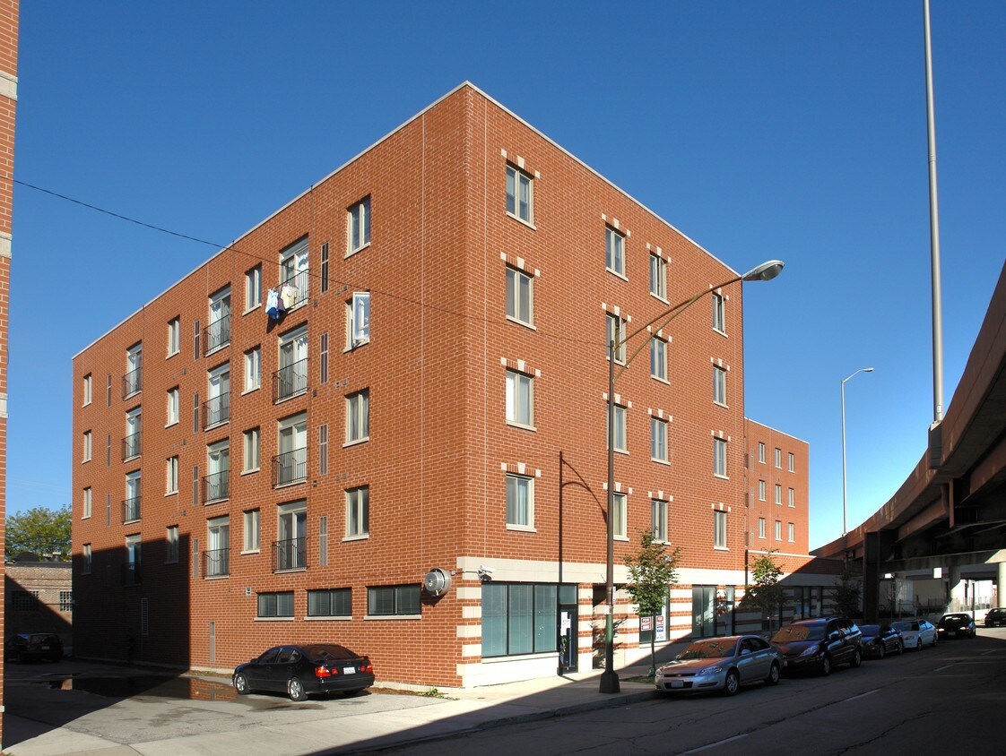 2734 Wentworth Ave, Chicago, IL 60616 Apartments in Chicago, IL