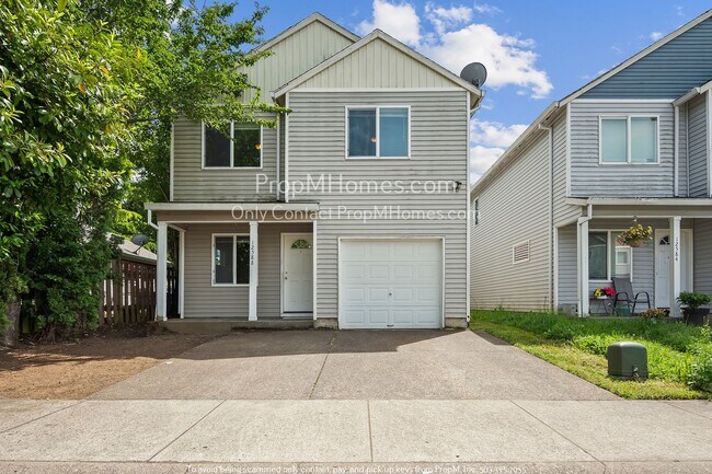 Foto del edificio - Spacious 4-Bedroom Home in SE Portland’s P...