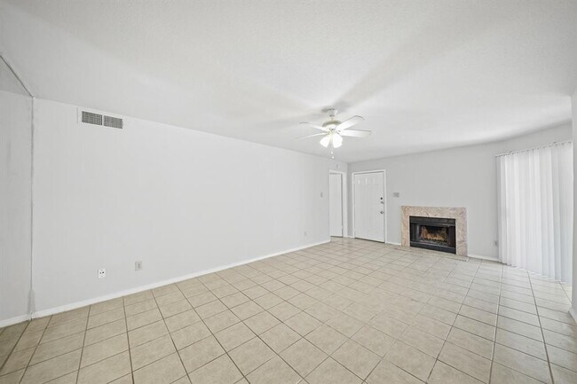 Foto del edificio - 9797 Leawood Blvd