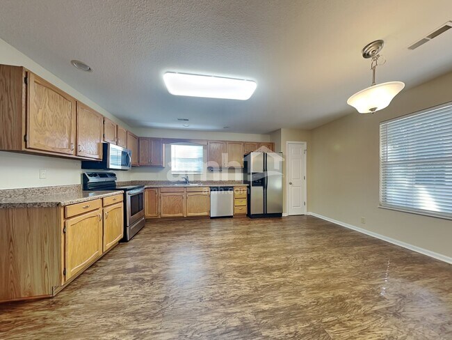 Building Photo - 10037 Double Tree Rd