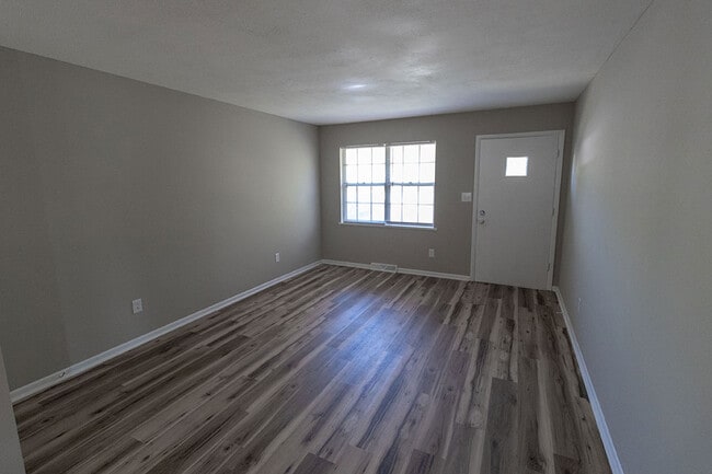 Building Photo - 3415 Balboa Ln