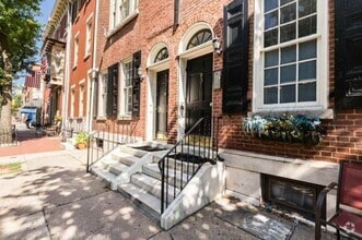 Building Photo - 931 Spruce St