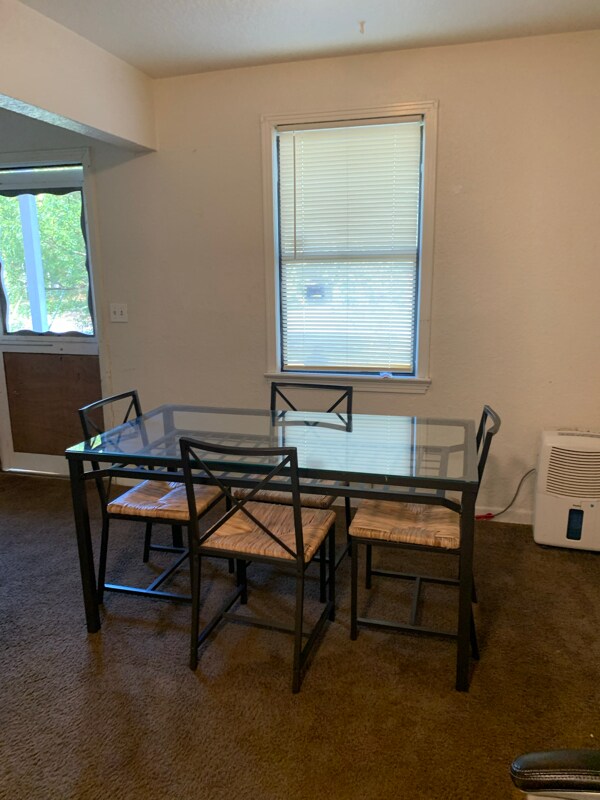Foto del edificio - 4848 Mississippi Ct