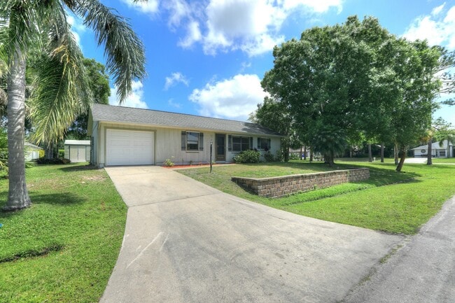 Building Photo - 1690 Seahouse St