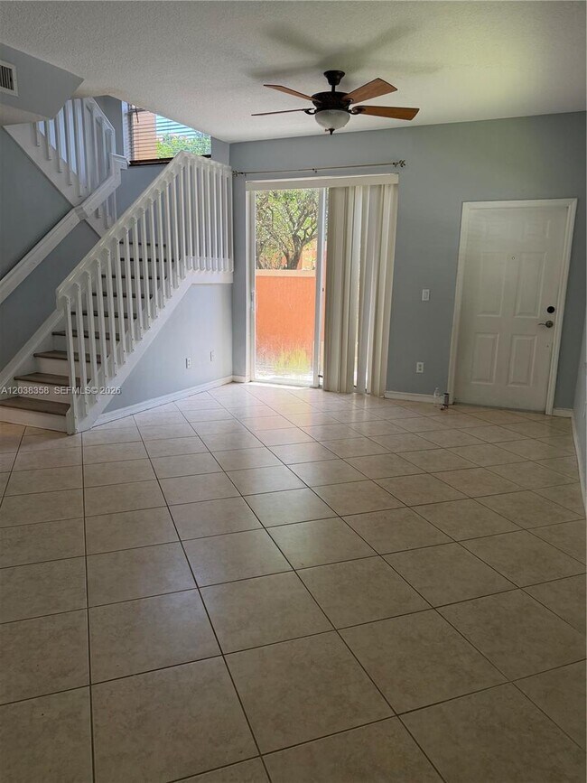 Foto del edificio - 2321 Mariner Ct