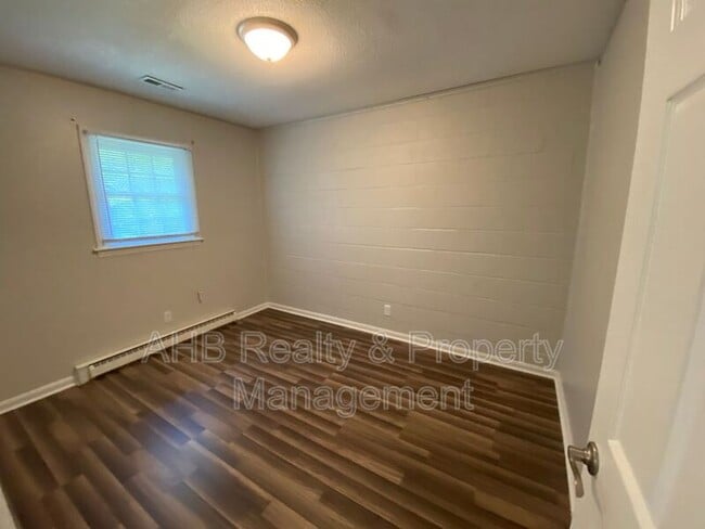 Building Photo - 130 W Braxton Foushee St