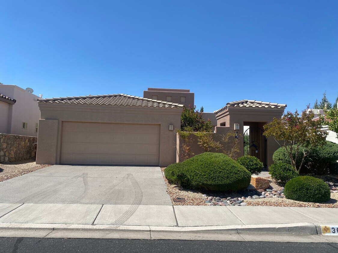 Foto principal - Beautiful Fully Furnished Home for rent in...