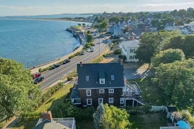 103 Lynn Shore Drive - 193 Lynn Shore Dr