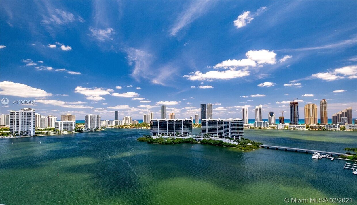 Foto principal - 5500 Island Estates Dr