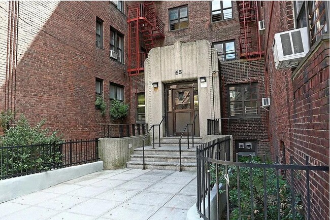 Foto del edificio - 65 Hillside Ave