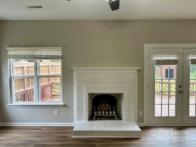 Building Photo - 13809 Stephendale Dr