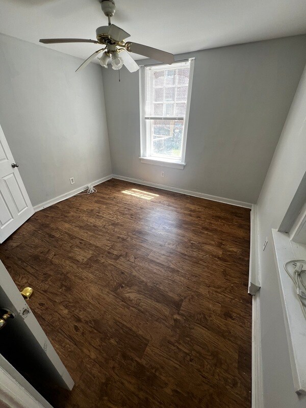 Foto del edificio - 1022 Maplewood Ave